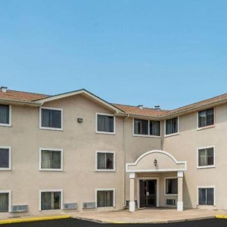 Quality Inn & Suites Earth City Екстер'єр фото